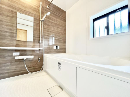 �����@����̔�������Ă���閾�邢�������̂���o�X���[��