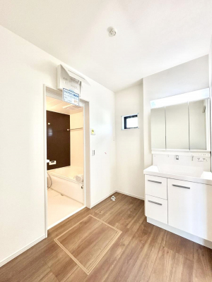 ���̑��@�������̂�����K��Ԃł��B�����̐g�x�x���C�����ǂ����g�������܂��B 