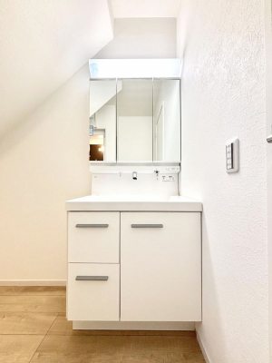 ���ʑ�E���ʏ��@�傫�����₷���O�ʋ��Ő�����������ʑ�́A�g�����Ȃ݃`�F�b�N�┧�̂������ɂ������߂ł��B 