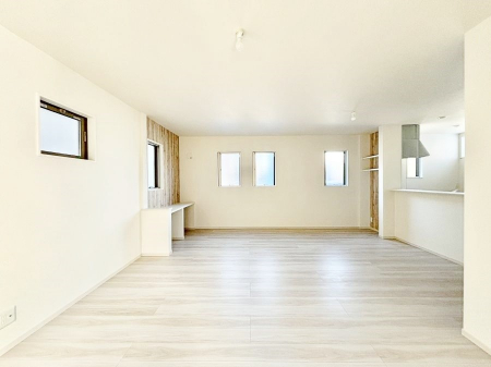 ���̑����ρ@�Ƒ������R�ƏW�܂�e���̃X�y�[�X�ɂȂ肻��