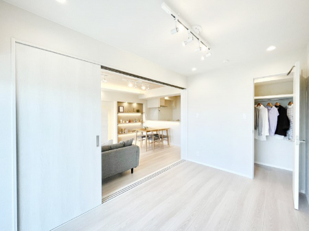 q@ߗނ̐ڂɕ֗ȃEH[NCN[[bgt̗mI