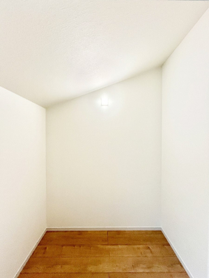 ̑@EH[NCN[[bg̊pŐԃXbL