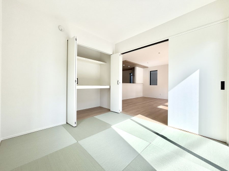 ̑ρ@rOƗׂ荇ĂaBقƈꑧła̋ԂYꂸɁB 