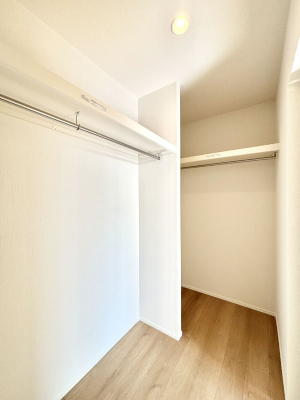 ̑@EH[NCN[[bgtŐԂLpł܂B