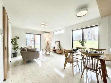 rO@Ƒ̓₩Șbŕ܂閾邢rO