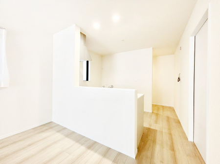 ���̑����ρ@�Ƒ��̉�b�͂������A�z�V�E�Еt�������N���N�ȃJ�E���^�[�L�b�`��