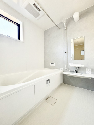 �����@����̔�����₷��؂ȃo�X�^�C���B�������Ƃ����C���y����Ŕ����Ƃ肽���ł��ˁI  