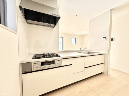 �L�b�`���@���������Ȃ���ł����Ƒ��Ƃ̉�b���y���߂�ΖʃL�b�`��