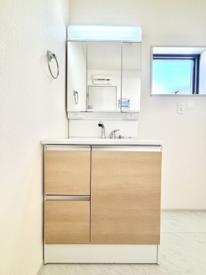 ���ʑ�E���ʏ��@�傫�����₷���O�ʋ��Ő�����������ʑ�́A�g�����Ȃ݃`�F�b�N�┧�̂������ɂ������߂ł��B 