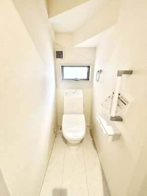 �g�C���@�g�C����1�K��2�K���ꂼ��ɔz�u����Ă��ĂƂĂ��֗��ł��B 