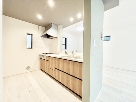 �L�b�`���@���������Ȃ��炲�Ƒ��Ƃ̉�b���y���߂�ΖʃJ�E���^�[�L�b�`��