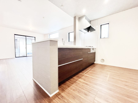 �L�b�`���@���������Ȃ��炲�Ƒ��Ƃ̉�b���y���߂�ΖʃJ�E���^�[�L�b�`��