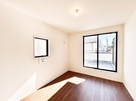 ���̑����ρ@�o���R�j�[���J�������v���X���Ă����m��