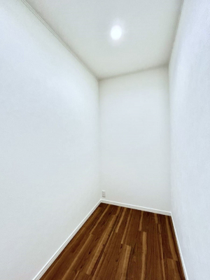 ���̑����ρ@�����Ղ�̔[�˃X�y�[�X�ŉ��K�ɕ�点����   