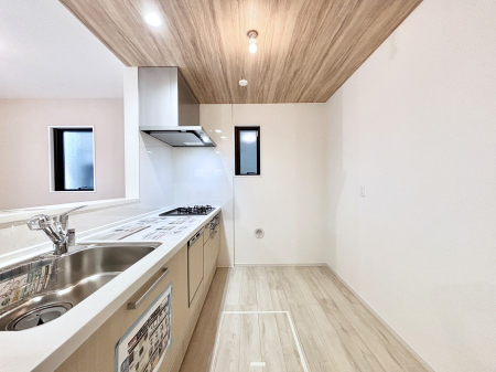 Lb`@u₩ȕʂ蔲Lb`B̂Ŗ邭Cɂ𗧂܂B