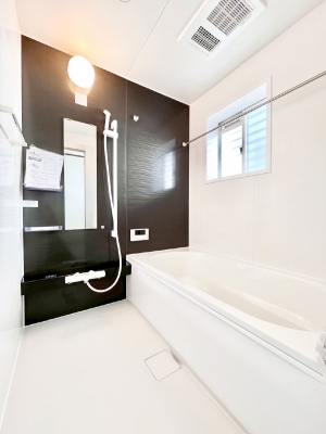 �����@����̔�������Ă���閾�邢�������̂���o�X���[��