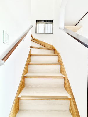 ���̑��@�����Ȃ��q�l�₲�N�z�̕��Ɋ������z���I�K�i�ɂ͎萠�t���ł��B