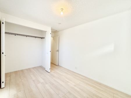 �Q���@�g���₷���`�Ńx�b�g��Ƌ�̒u�����ɂ����邱�Ƃ�����܂���B   