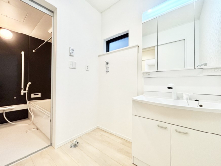 ���ʑ�E���ʏ��@�������̂�����K��Ԃł��B�����̐g�x�x���C�����ǂ����g�������܂��B 