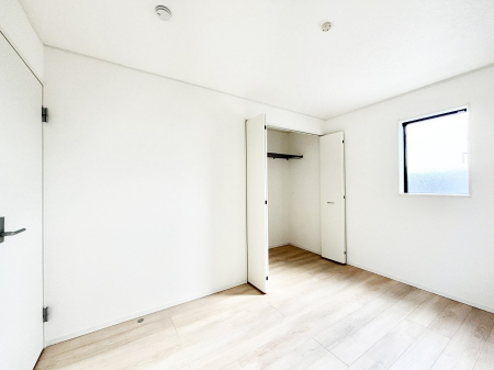 �Q���@�g���₷���`�Ńx�b�g��Ƌ�̒u�����ɂ����邱�Ƃ�����܂���B 