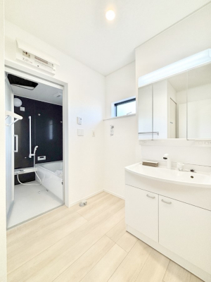 ���̑��@�L�X�Ƃ�Ƃ�̂��郉���h���[�X�y�[�X�B  