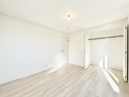 �Q���@�g���₷���`�Ńx�b�g��Ƌ�̒u�����ɂ����邱�Ƃ�����܂���B   