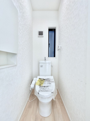 �g�C���@�g�C����1�K��2�K���ꂼ��ɔz�u����Ă��ĂƂĂ��֗��ł��B 