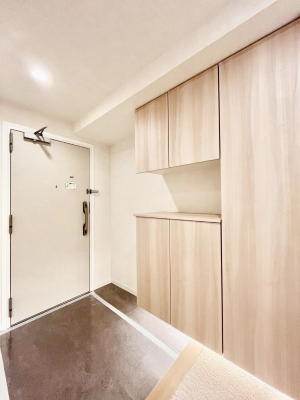 ���ց@���ւɂ͎��[�������Ղ肠��̂ŃX�b�L�������q���I�ȋ�Ԃ�ۂĂ��� 