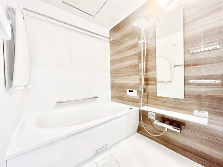 @̂_[NJ[ɂoX[1̔tbVI