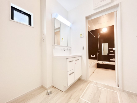 ʑEʏ@傫₷OʋŐʑ́AgȂ݃`FbN┧̂ɂ߂łB 