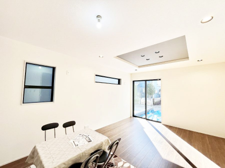 ���̑����ρ@�Ƒ������R�ƏW�܂�e���̃X�y�[�X�ɂȂ肻��