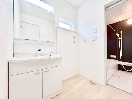 ���̑��@�L�X�Ƃ�Ƃ�̂��郉���h���[�X�y�[�X�B  