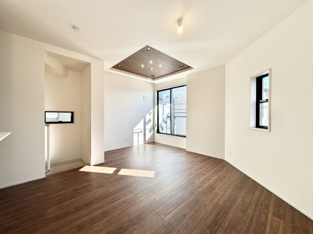 ���̑����ρ@�����u�������܁v�u��������v�Ƒ��Ƃ̃R�~���j�P�[�V�������[�܂郊�r���O�C���K�i������܂��B 