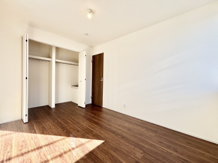 �q�������@�q�������ɂ��������߂Ȏ��[�X�y�[�X�����Ղ�̋���