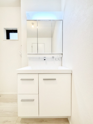 ʑEʏ@X^COɕ֗ȎOʋA~[LrlbgōׂXbL