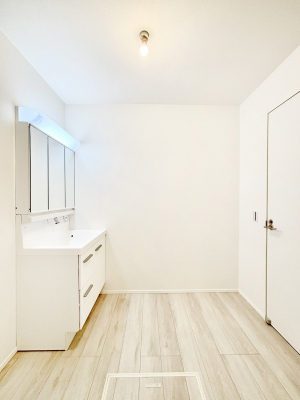 ̑@Ƃ̐ʃXy[XŒ̐gxxNN