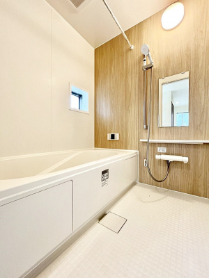 �����@1���̔������t���b�V���ł���A���K�ȃo�X�^�C�������o���Ă���܂��B