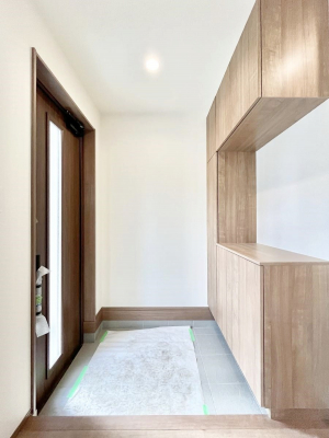 ���ց@�K���X�X���b�g�̓��������փh�A�������Ɍ���͂��Ă���܂�