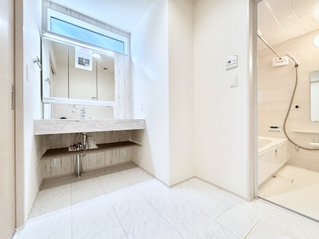 ���ʑ�E���ʏ��@�������̂�����K��Ԃł��B�����̐g�x�x���C�����ǂ����g�������܂��B 