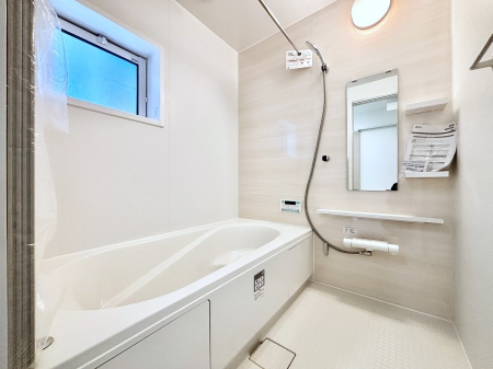 �����@����̔�������Ă���閾�邢�������̂���o�X���[��