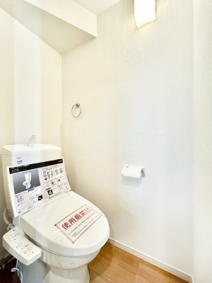 �g�C���@�g�C����1�K��2�K���ꂼ��ɔz�u����Ă��ĂƂĂ��֗��ł��B 