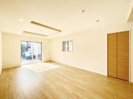 ���̑����ρ@�Ƒ������R�ƏW�܂�e���̃X�y�[�X�ɂȂ肻��