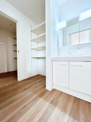 ���̑��@���l���ɂ�����^�I���ނ��܂ȂǃX�g�b�N�����[����̂ɕ֗��ł��B