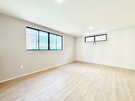 ���̑����ρ@�Ƒ������R�ƏW�܂�e���̃X�y�[�X�ɂȂ肻���@