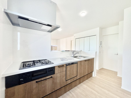 �L�b�`���@���������Ȃ���ł����Ƒ��Ƃ̉�b���y���߂�ΖʃL�b�`�� 