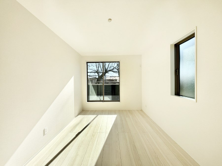 ���̑����ρ@�o���R�j�[���J�������v���X���Ă����m��