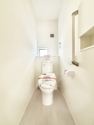 �g�C���@�g�C����1�K��2�K���ꂼ��ɔz�u����Ă��ĂƂĂ��֗��ł��B 