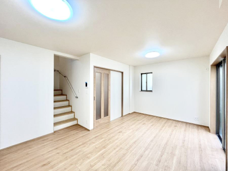 ���r���O�@���r���O�K�i���Ƒ��̏Ί�Ɖ�b���Ȃ��ł���܂�  