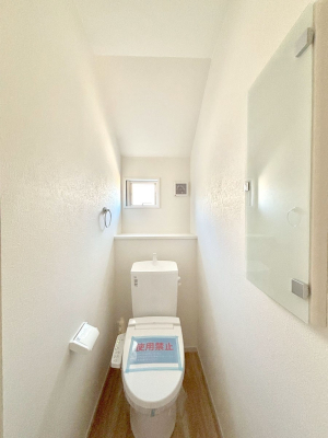 �g�C���@�g�C����1�K��2�K���ꂼ��ɔz�u����Ă��ĂƂĂ��֗��ł��B 