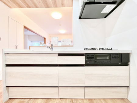 �L�b�`���@�������������I�ɁA�y�����I�V�X�e���L�b�`��